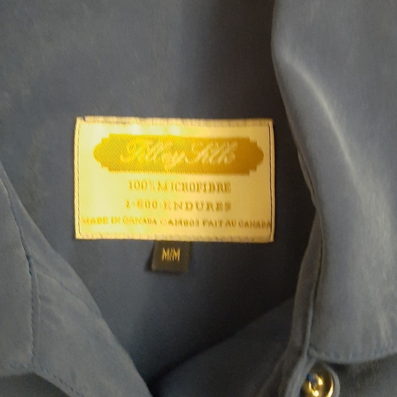 Tilley Silk Blue Button Up Size Medium - Picture 3 of 3